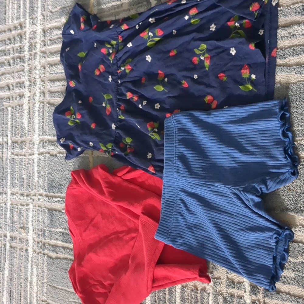 Girls Size 5t Old Navy Bundle dress Long Sleeve Thermal and Shorts